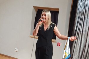 Skvelá ukrajinská speváčka Olena Sokur učí v súčasnosti spev v Piešťanoch