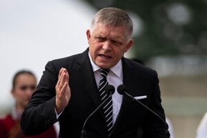 Fico sa stretol s Orbánom na moste, ktorého opravu rozbehla Dzurindova vláda