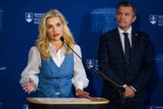 Ministerka kultúry Martina Šimkovičová a generálny tajomník služobného úradu Ministerstva kultúry Lukáš Machala.