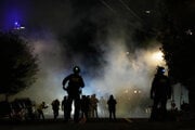 Protesty v Portlande. Podľa federálnej sudkyne na ich zvládnutie postačia bežné policajné zložky.