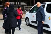 Taxík "Smajlík" seniorom predstavili Pavol Holeštiak a Anna Belousovová. 