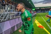 Martin Regáli oslavuje gól proti Podbrezovej.