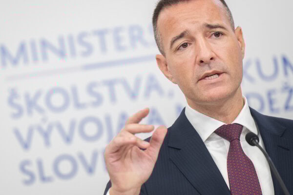 Minister školstva Tomáš Drucker.