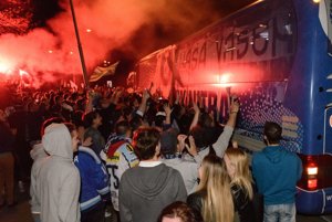 Fanúšikovia Nitry si príchod svojich zlatých chlapcov užili dosýta.