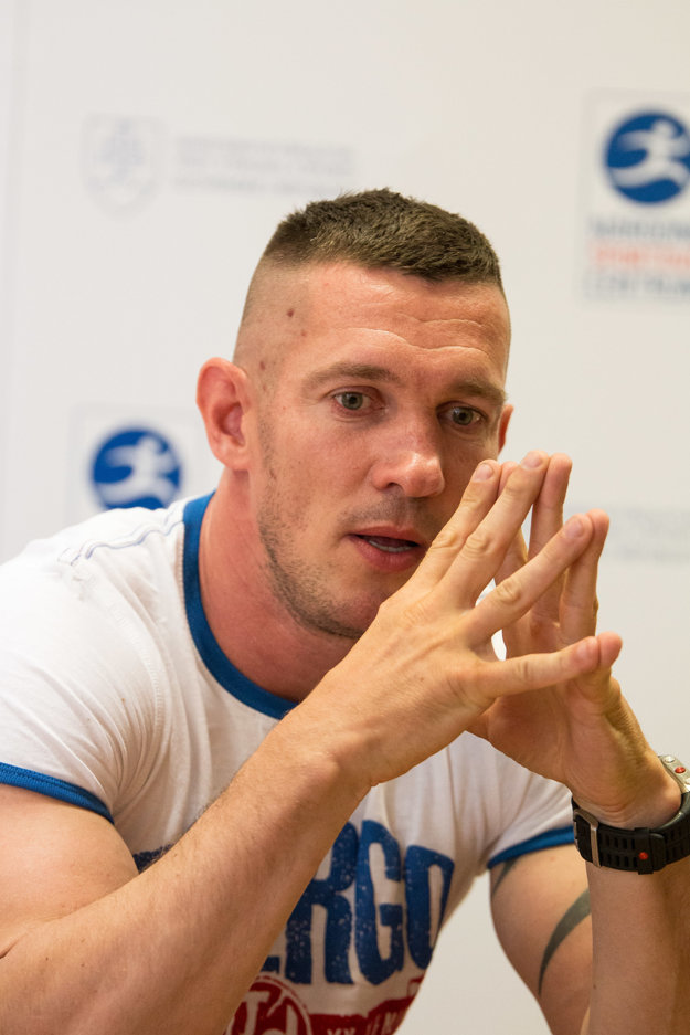 Tomáš Kovács na tlačovej konferencii oznámil, že ešte nekončí.