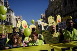 Protestujúci v Madride.
