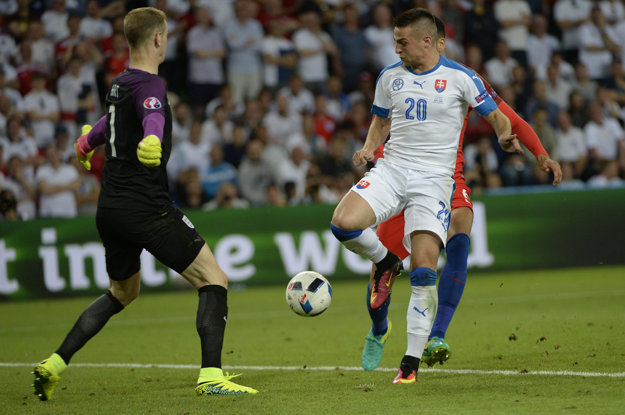 Mak bol v lete súčasťou mužstva na majstrovstvách Európy, kde Slováci postúpili zo skupiny.