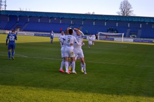 Rozdielom triedy. Poprad porazil Lokomotívu Košice 4:1.