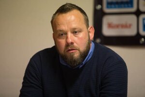 Tréner Lokomotívy Albert Rusnák. Povzdychol si, že žilinskému „béčku“ sami nabíjali na góly. Zaknihovali prvú porážku v nadstavbovej skupine.