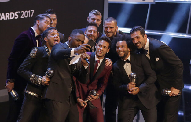 Takto vyzerá najlepšie svetová jedenástka podľa FIFA.