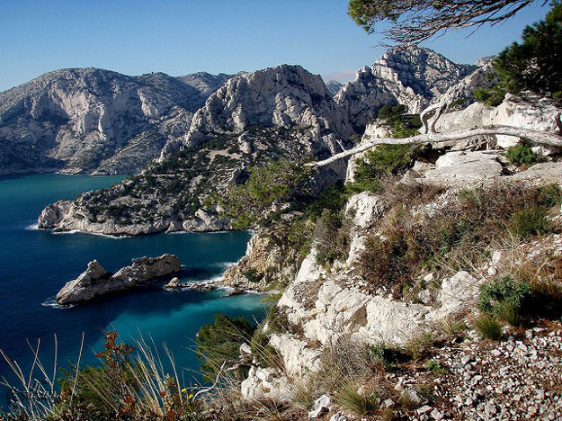 Vápencové skaly Calanques