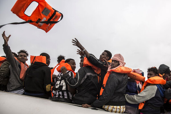 Líbya nesúhlasí so zriadením centier pre migrantov mimo Únie