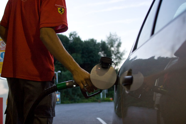 Slovnaft testuje automaty na hotovosť, tvrdí, že ušetria čas