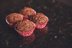 Viete, ako chutí brigadeiro či rasmalai? Toto je 13 typických zahraničných dezertov