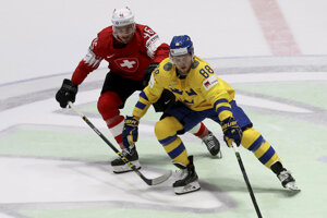 William Nylander (vpravo) v zápase Švédsko - Švajčiarsko na MS v hokeji 2019.