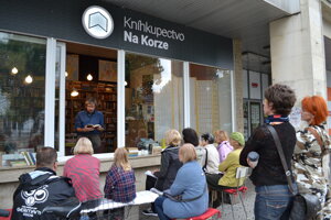 Verejné čítanie počas Noci literatúry. 