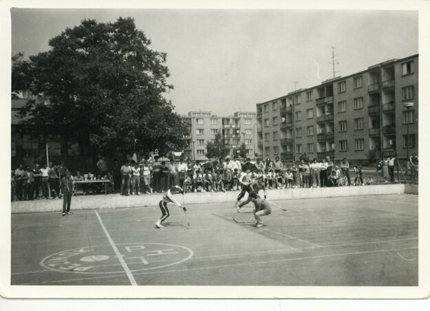Hokejbalová liga v Pezinku