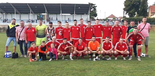 Futbalisti Hornej Kráľovej vyhrali močenský turnaj.