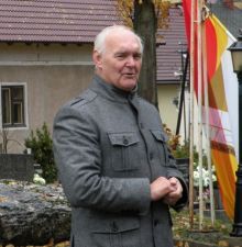 pavlisko_r9800.jpg pavlisko_r9800.jpg