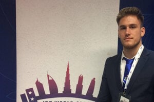 Kristián Slíž ako delegát na kongrese IPF.