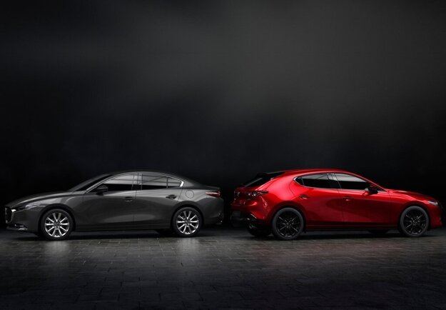 Mazda 3 hatchback a sedan