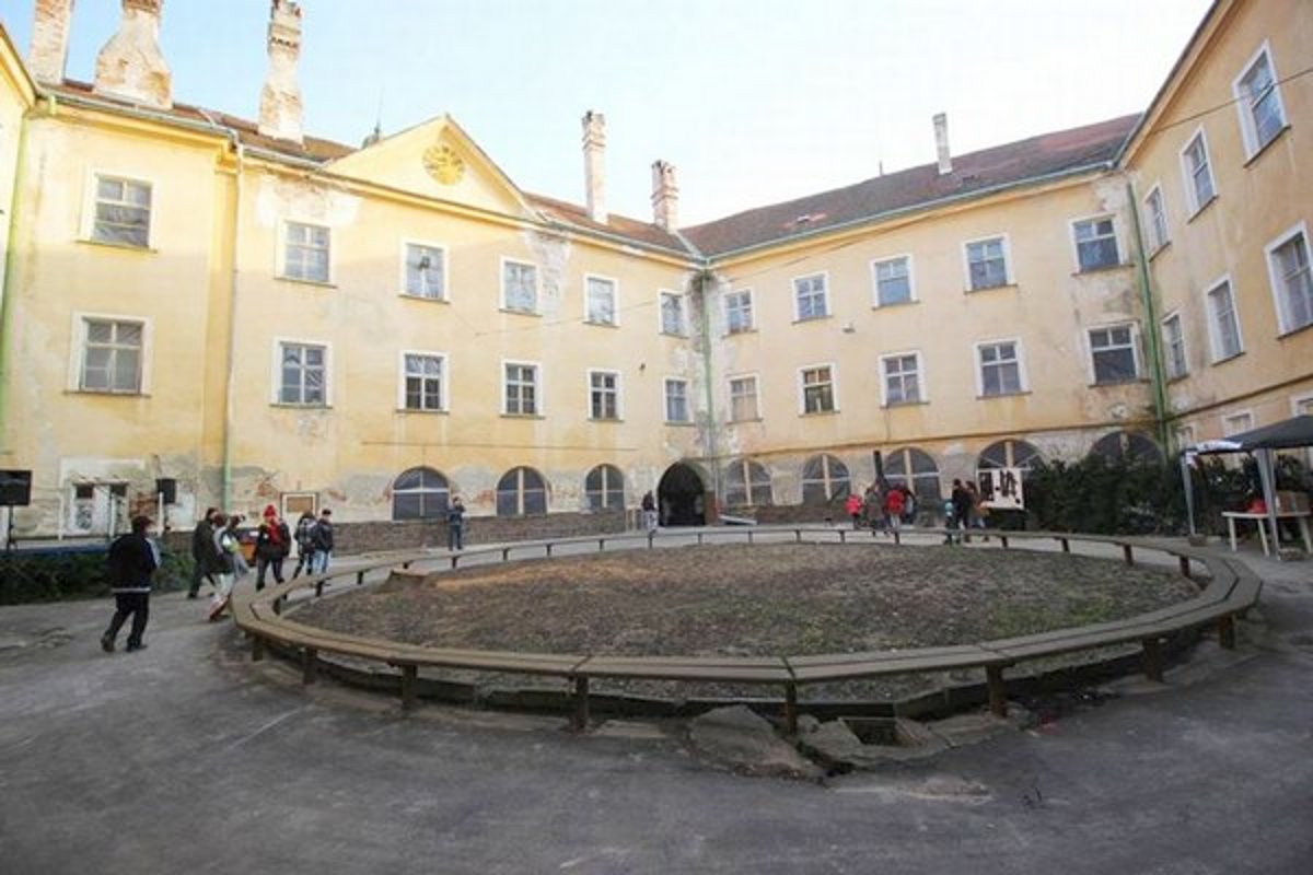 Rýchlosť datovania hrad kopec