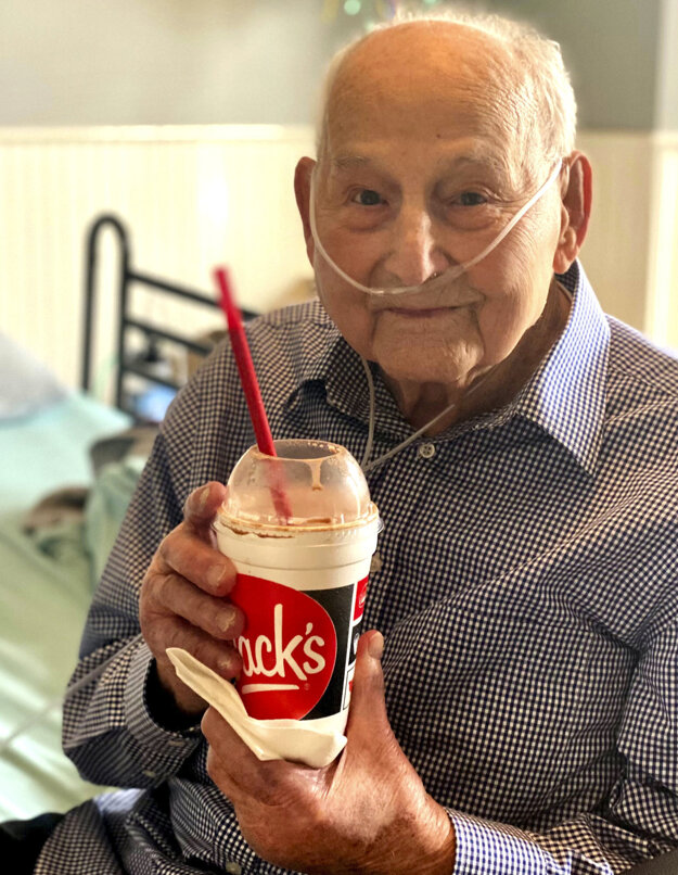 Vojnový veterán Major Wooten prekonal koronavírus a oslávil 104. narodeniny.
