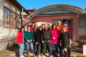 Pedagógovia z z Gymnázia Viliama Paulinyho-Tótha sa rozhodli natočiť tanečné video.