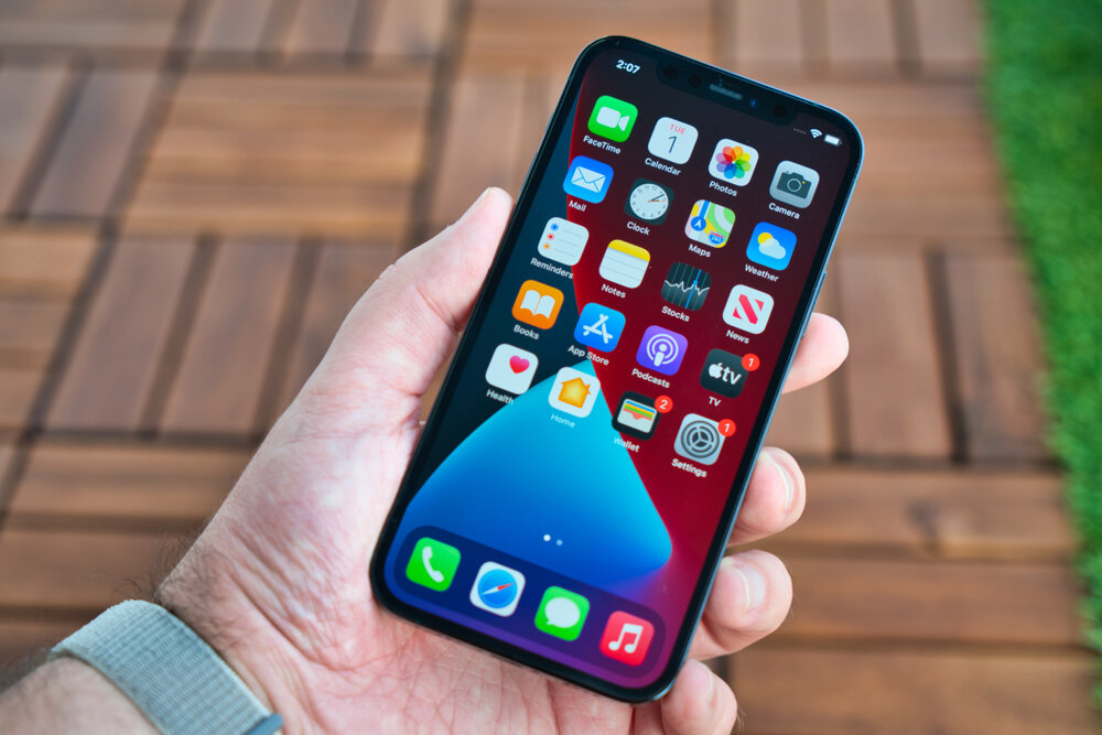 iPhone 12 Pro so 6,1-palcovým OELD displejom.
