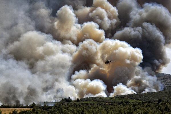 Minulý rok bol šiesty najteplejší v histórii meraní. Hoci došlo k miernemu ochladeniu, klimatická zmena sa stále prejavovala.