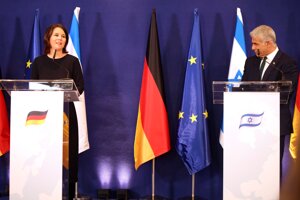 Nemecká ministerka zahraničných vecí Annalena Baerbocková a jejizraelský náprotivok Jaira Lapida.