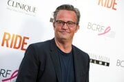 Herec Matthew Perry zomrel v októbri.