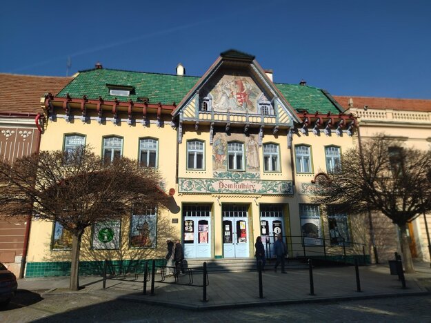 Kultúrny dom v Skalici navrhoval známy architekt Dušan Jurkovič. (zdroj: SME/Jozef Ryník)