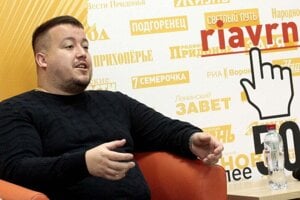 Z Dubaja sa vždy vraciam, tvrdil podnikateľ z akcie Funeral pred sudcom. Neuveril mu