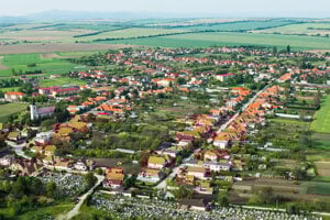 Veľký Cetín zhora.