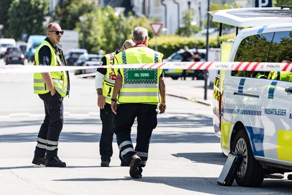 Dánska polícia v blízkosti izraelskej ambasády v Kodani, ktorej niekto poslal 3. júla podozrivý balík.