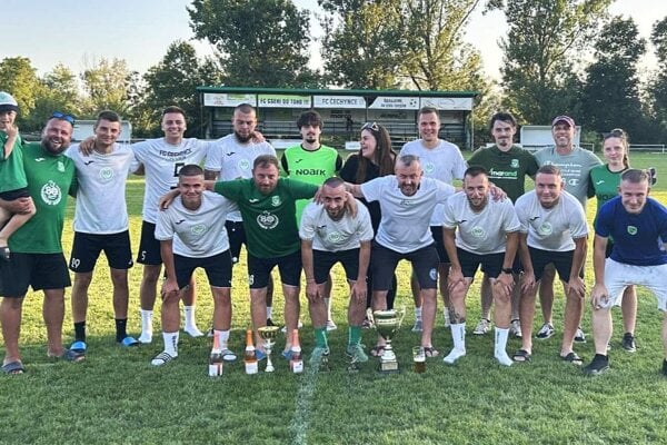 Futbalisti FC Čechynce. 