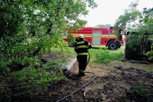 Hasiči Trnavského kraja mali náročný pondelok.