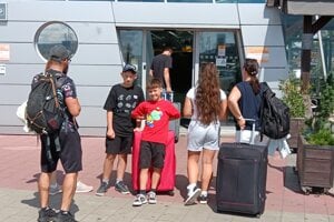 Skupina zložená z košických a humenských rodinných príslušníkov dúfala pár hodín pred odletom, že na tretí pokus to už vyjde.
