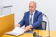 Policajný exprezident Peter Kovařík.