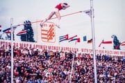 Jeden z dvoch svetových rekordov v histórii P-T-S, Sergej Bubka nad latkou vo výške 585 cm v roku 1984.