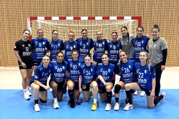 Proti Ľvovu do hry zasiahli dve brankárky a 14 hráčok do poľa. 