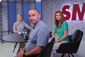 Politológovia v Aréne: Roberta Fica prevalcovali emócie. Konšpirácie miesto konsolidácie