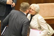 Premiér Robert Fico a exministerka práce Viera Tomanová. Archívna snímka.
