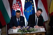V mene Slovenska podpísal memorandum o spolupráci v pondelok v chorvátskom Záhrebe minister financií Ladislav Kamenický