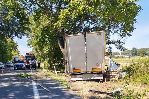 Tragická nehoda obmedzila premávku.