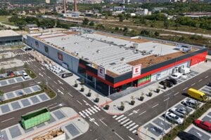 Očakávaná obchodná zóna v Košiciach mešká s otvorením, investor čaká na povolenie