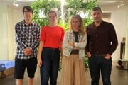 Zľava redaktor Michal Frank, redaktorky Lenka Haniková a Jana Ogurčáková a Michal Lendel.