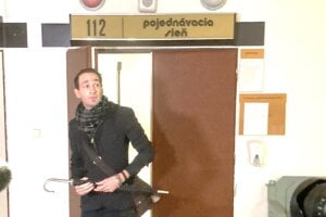 Martin Durkáč odchádza zo súdnej siene.