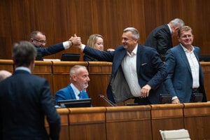Posledná večera slovenskej ústavy podľa Fica a KDH (komentár Beaty Balogovej)
